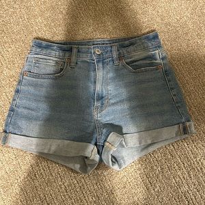American Eagle mom shorts